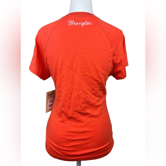 NWT Wrangler Retro Pony Up Red Fitted Tee Women’s Medium - Picture 3 of 6